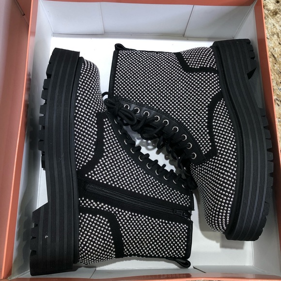 Gianni Bini Silver Studded Non-Stop Chunky Platform Black Boots 9.5 wore once - Picture 10 of 10